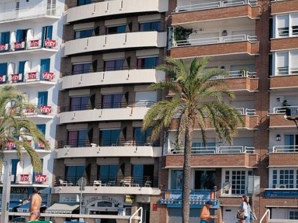 Almirall Apartaments Lloret de Mar