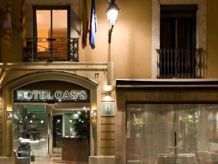 Noclegi Barcelona - Hotel Oasis El Born
