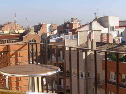 Barcelona noclegi - Apartamenty Atica Horta-Guinardó