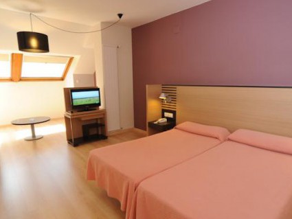 Pireneje noclegi - Hotel Oroel Jaca