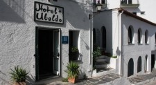 Hotel Ubaldo Cadaques - tanie miejsca noclegowe